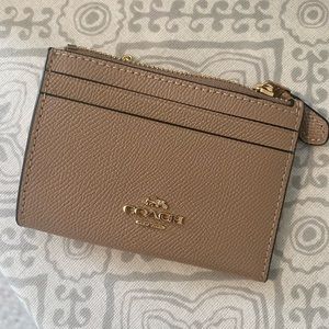 Authentic Coach Light Brown Card Holder with Key Chain